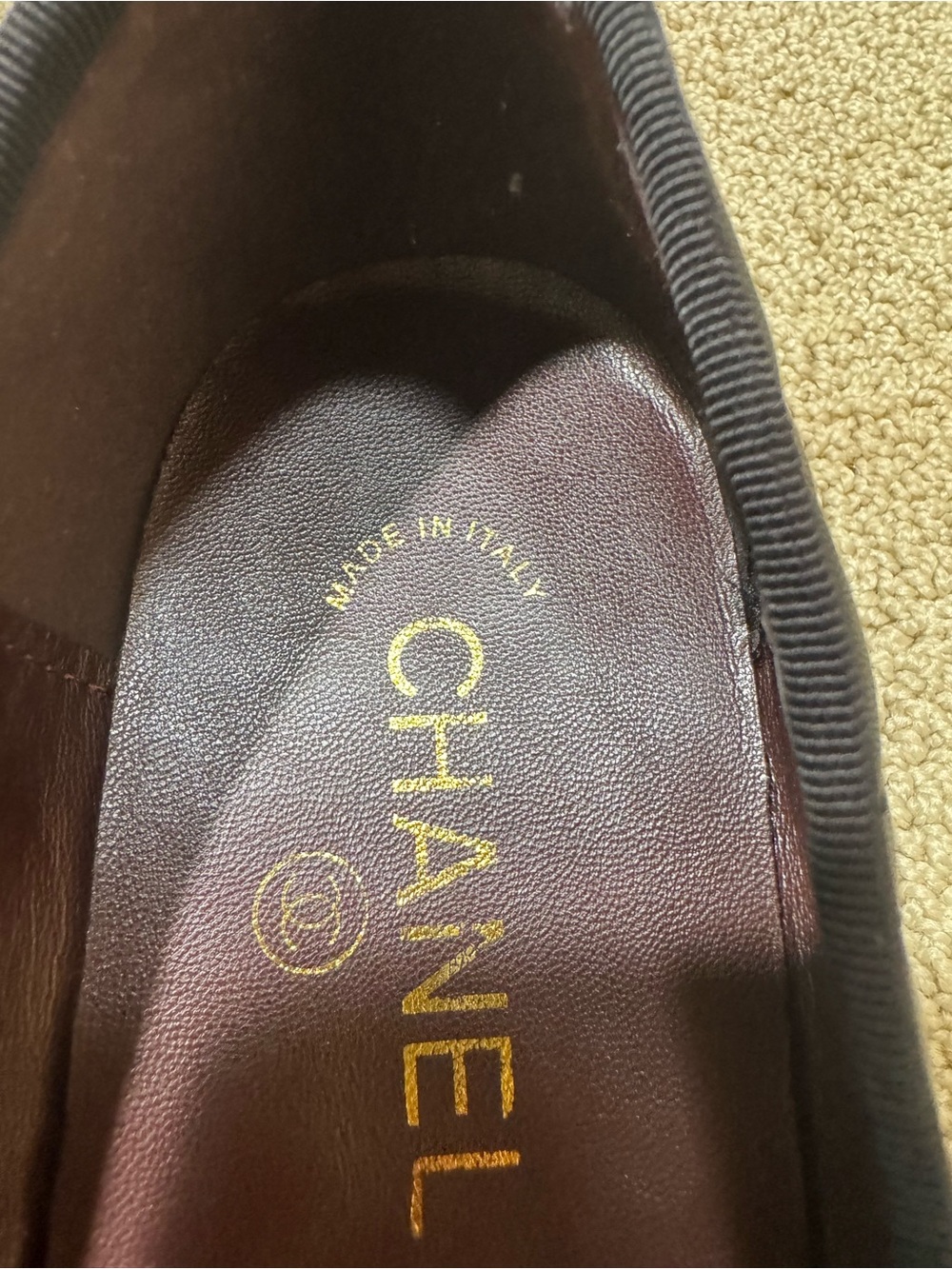 CHANEL Black Quilted Leather CC Logo Ballet Flats - Picture 5 of 10